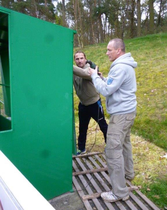 Arbeitseinsatz im Löwenberger Waldstadion